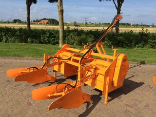 Moerbeddenfrees 6/9