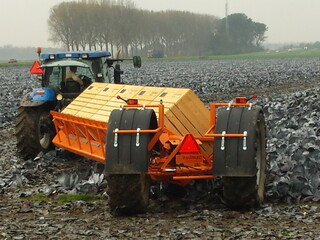Gestuurde kisten-kantelwagen 1/12