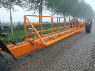 Gestuurde kisten-kantelwagen 9/12